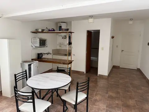 Depto Tipo Casa en Alquiler en Almagro, $ 650.000
