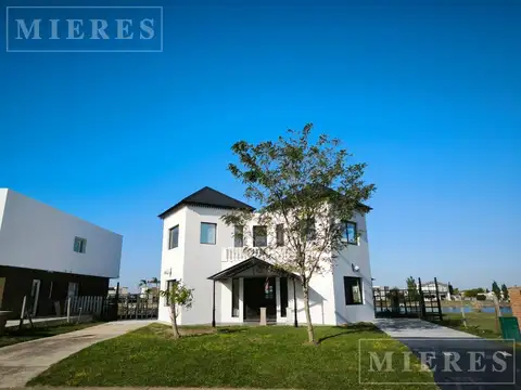 Casa en alquiler sobre lote a la laguna area 9  San Sebastian