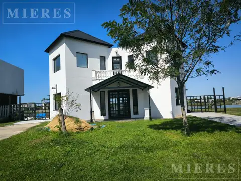 Casa 6 ambientes con 3 baños