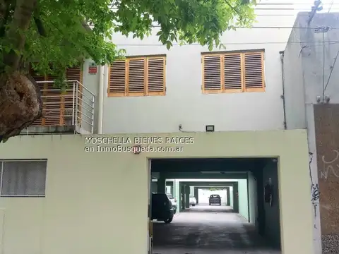 Cochera en Venta Semi cubie.