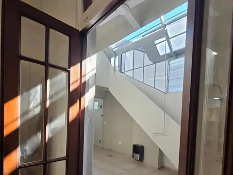 Venta de PH de 3 amb. con terraza en Parque Avellaneda