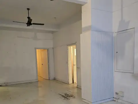 Perú erú al 1500 1500, Piso pb