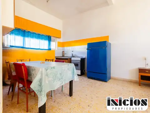 2 Departamentos y 4 Locales en Block: Carreras Nº 1449 - El Silvio - C518