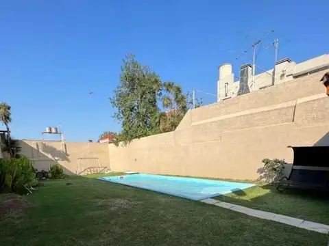 Casa 5 ambientes, Villa Celina