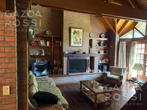 Casa en Venta con 1 cochera