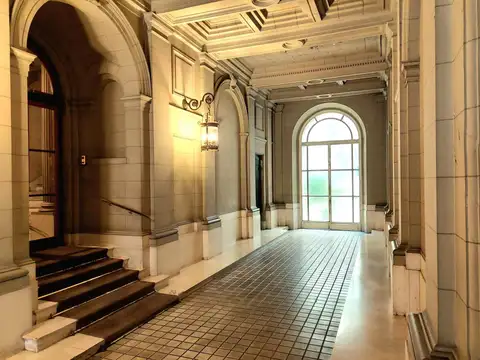 PISO - GRAN CATEGORÍA - COCHERA - IDEAL SEDE EMBAJADA