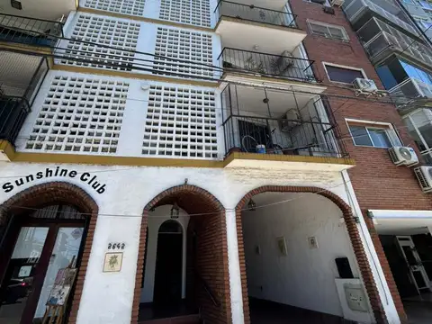 Departamento 3 Ambientes con Cochera Fija - Av Libertador 2642, Olivos.