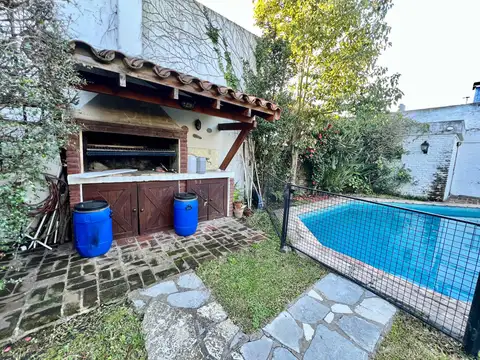 Casa 7 ambientes con 4 baños