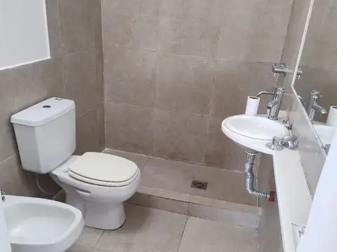 Depto Tipo Casa 4 ambientes con 1 baño