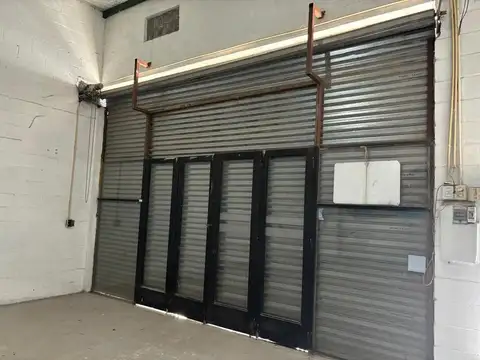 Local en Alquiler en Malvinas Argentinas, $ 700.000