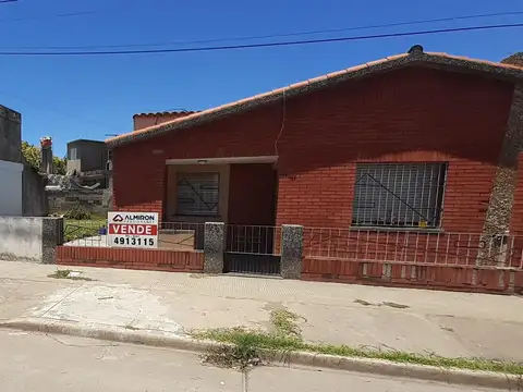 Venta | Casa | 2 Dormitorios | Capitán Bermúdez | Barrio Villa Cassini