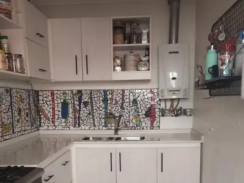 Depto Tipo Casa en Venta en Flores, USD 199.000