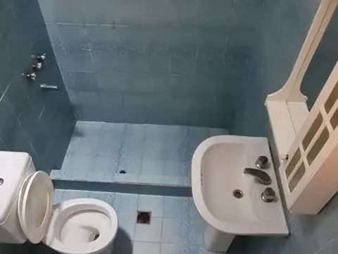 Depto Tipo Casa en Alquiler en Villa Raffo, $ 600.000