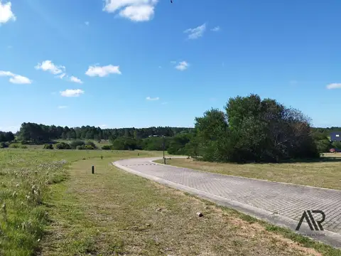 Terreno en venta de 2285m2 ubicado en  Barrio privado José Ignacio