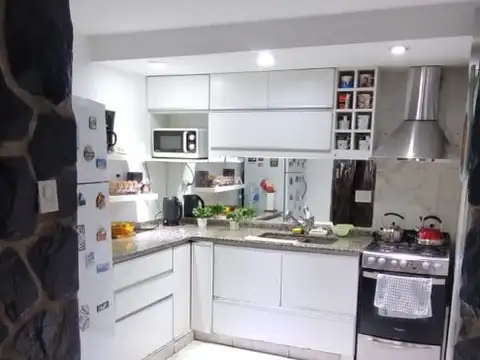 José E. Carballido 6300