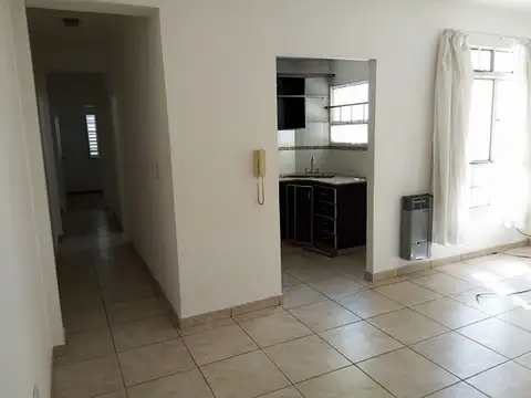 Departamento 3 ambientes con 1 baño