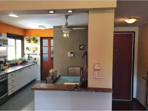 Departamento 4 ambientes con 2 baños
