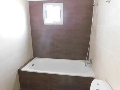 Excelentes departamentos en Villa Luzuriaga. cerca Unlam