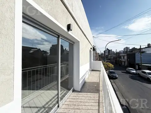 Depto Tipo Casa en Venta en Lanus Este, USD 78.000