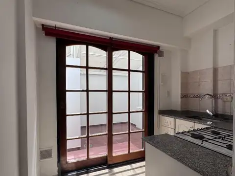 Depto Tipo Casa en Alquiler de 1 dormitorio