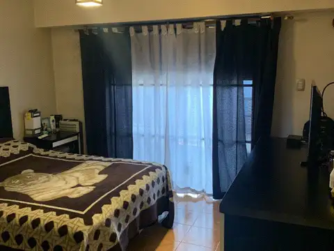 Duplex 3 amb con entrada de auto, patio y Quincho de 3.20 x 10 mts