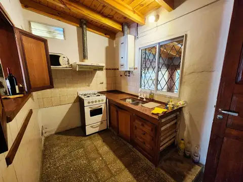Casa 8 ambientes con 1 baño
