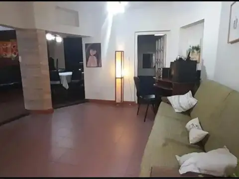 Venta amplia vivienda 4 amb, 2 baños