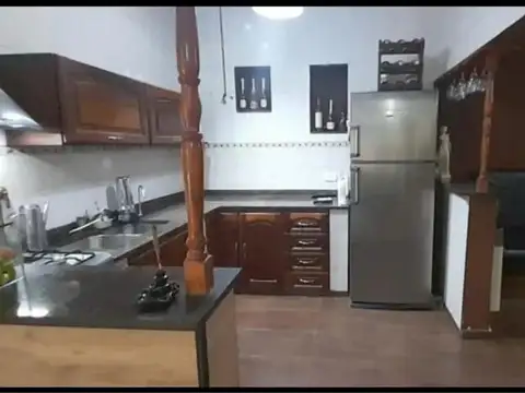 Depto Tipo Casa 4 ambientes con 2 baños