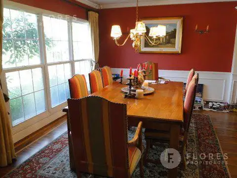 Casa 4 ambientes con 3 baños