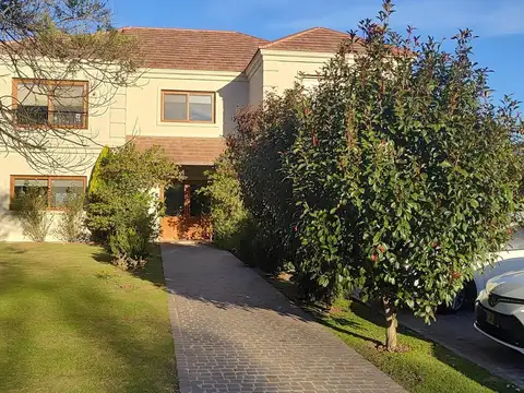 Venta Casa 7 Amb. en Pilar Golf, Pevero