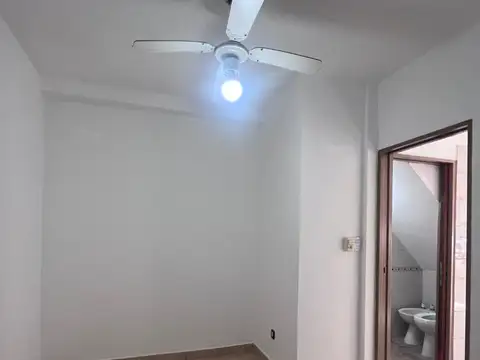 Depto Tipo Casa 2 ambientes con 1 baño