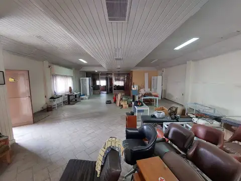 Local - Alquiler - Argentina, San Miguel - Av. Ricardo Balbin 8505256