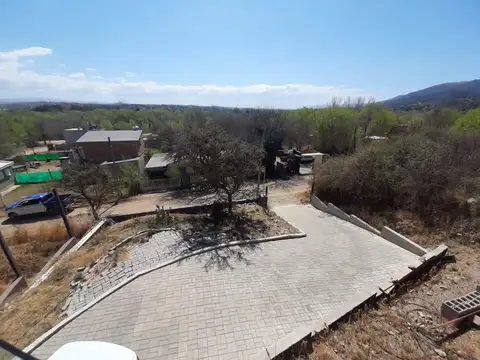 Casa 2 ambientes con 1 baño