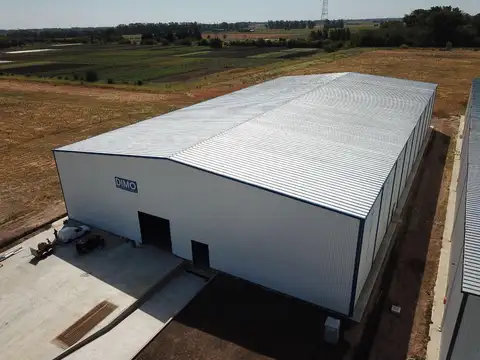 Nave a estrenar en  Parque Industrial Ruta 6