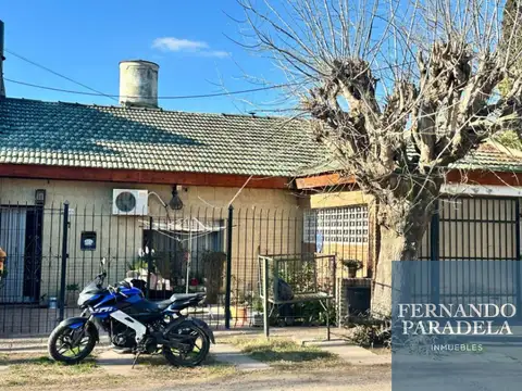 Casa en venta c/ cochera en Villa Gobernador Udaondo