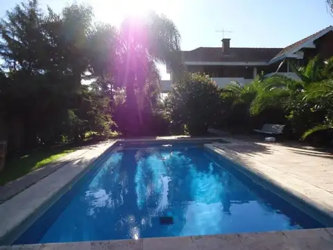 OPORTUNIDAD VENTA CASA QUINTA GRAN LOTE 1680M2 PISCINA QUINCHO ESCUCHA OFERTAS