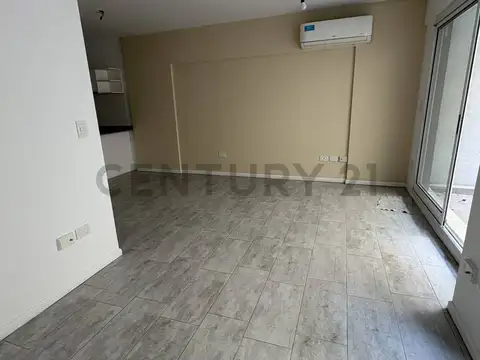 Av. San Juan 2400, Piso 1