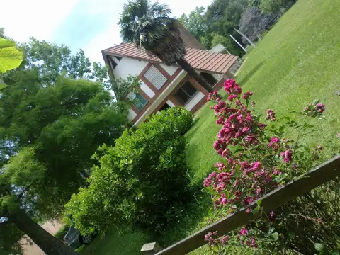 El Pampero e/ Tunquelem y El Pinar