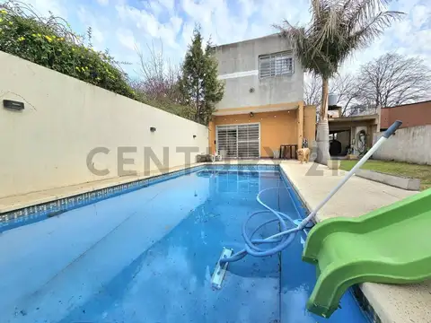 Venta Casa 4 ambientes, Ituzaingó con pileta
