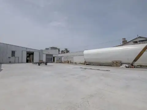 Galpon en Alquiler en Sarmiento, $ 1.800.000