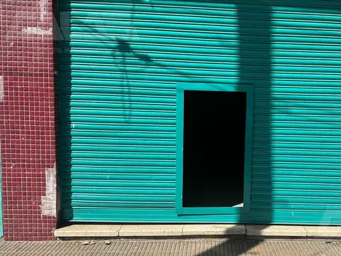 Local en Alquiler en Ituzaingo, $ 400.000