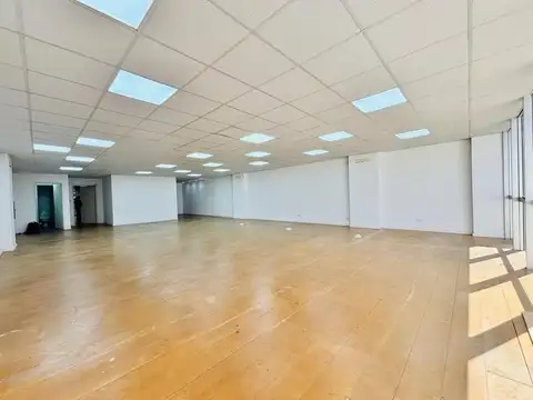 Oficina en Alquiler en Parque Patricios, $ 2.200.000