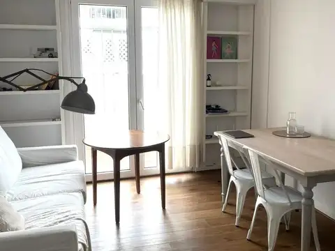 Lindísimo departamento de de dos ambientes con Terraza en Recoleta .