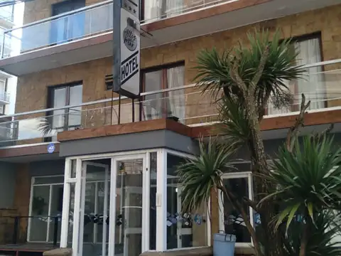 Venta Hotel en La Perla 38 Hab a 100 m del Mar