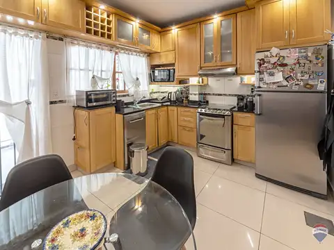 Depto Tipo Casa en Venta de 4 ambientes