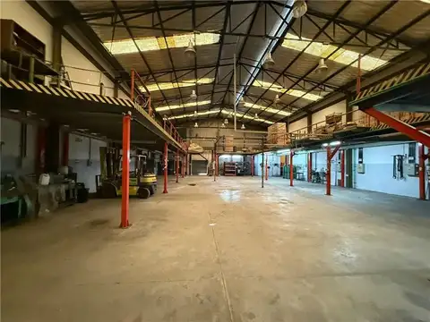 Galpon en Venta en Lanus Oeste, USD 770.000