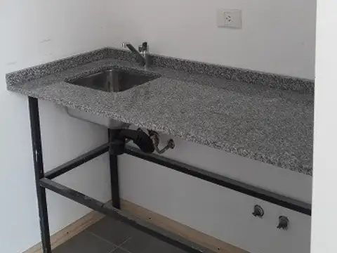 Local en Alquiler en Centro, USD 1.400