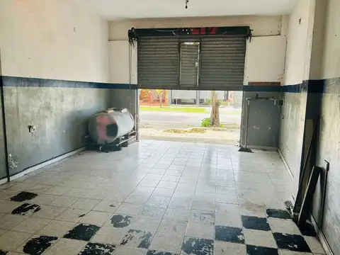 Local en Venta 53 años