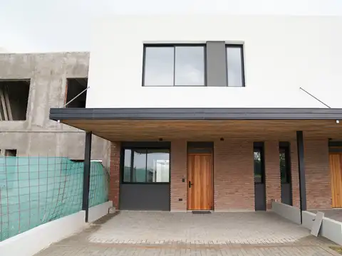 Bv. De los Rusos 3100