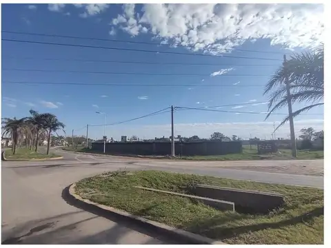 Funes City Excelente lote sobre Bv Mitre / Aptitud Comercial